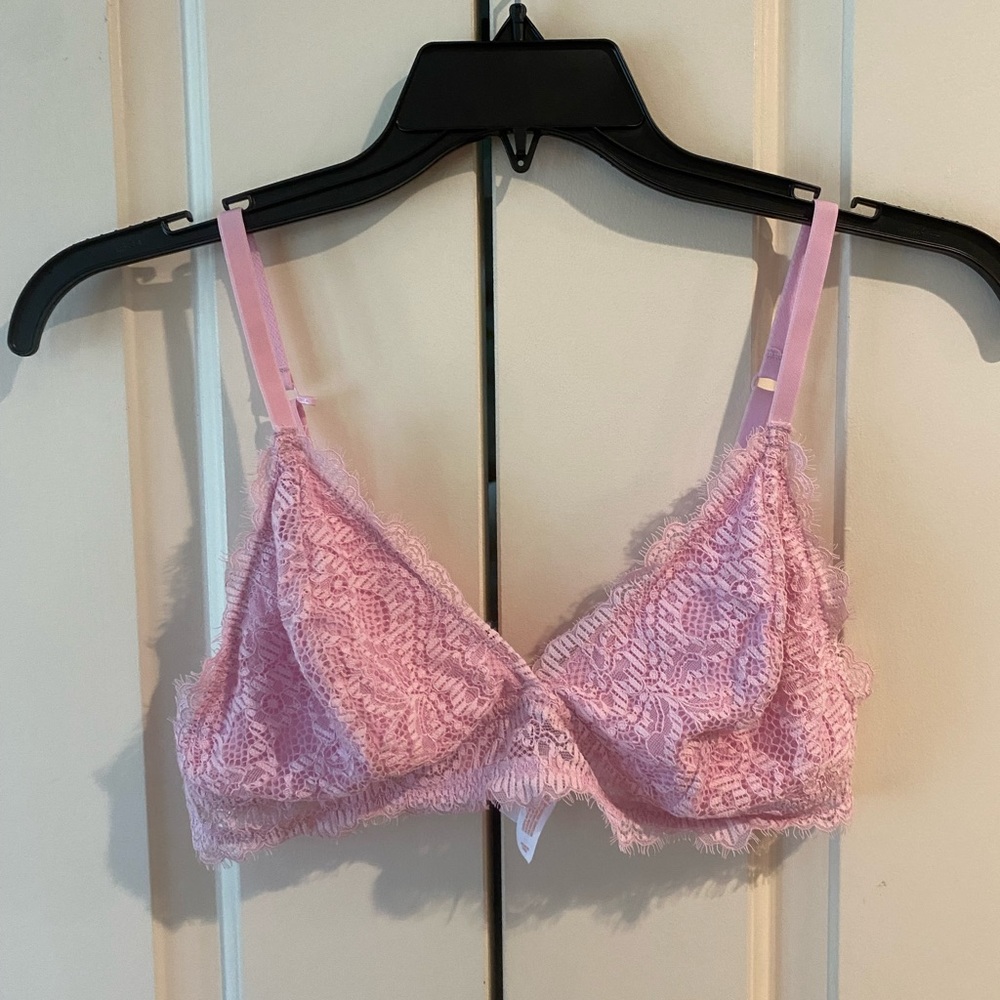 NEVER WORN!!! super cute pink lace bralette